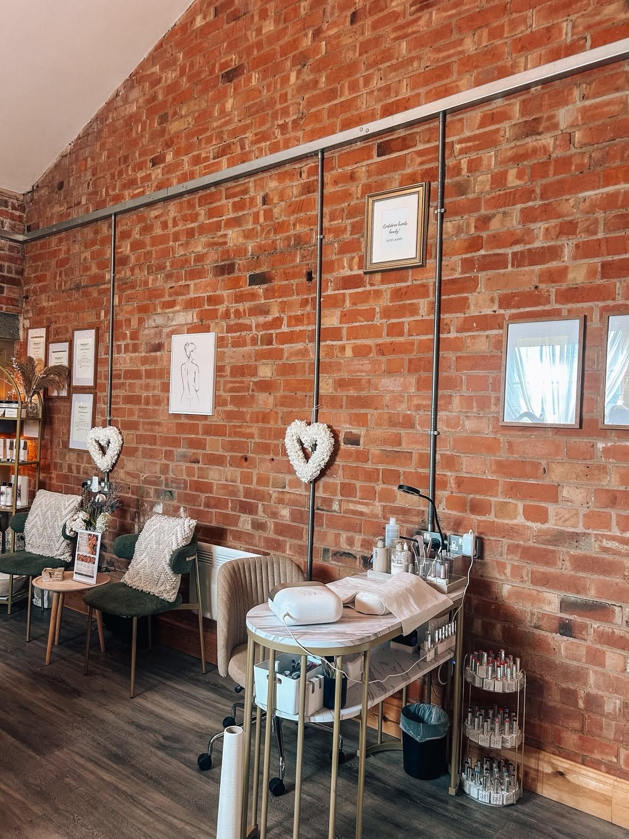 The Mum-To-Be Gold Luxury Pamper Package